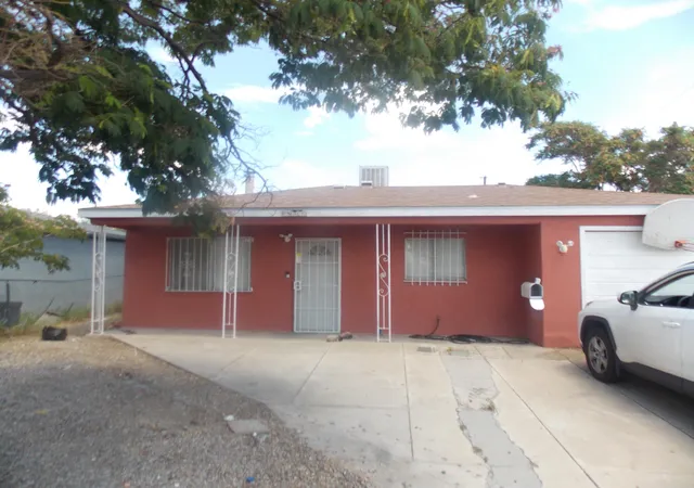 Photo 1 of Single family home for sale at 116 Conchas St Ne, Albuquerque, NM 87123 | MLS# 1109096 | Listing updated on 2026-09-09