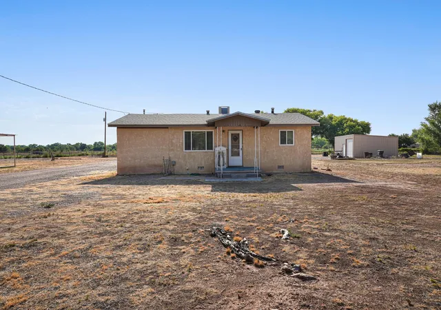 Photo 2 of Single family home for sale at 3 Ernesto Ln, Los Lunas, NM 87031 | MLS# 1109118 | Listing updated on 2026-09-14