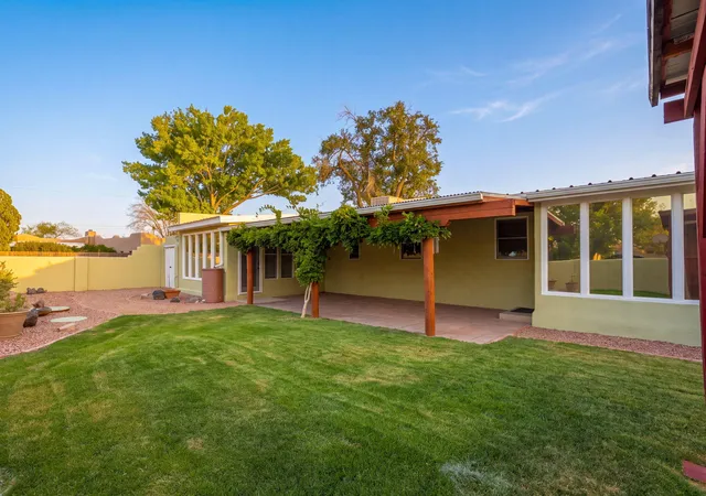 Photo 3 of Manufactured home for sale at 125 Walden Rd, Corrales, NM 87048 | MLS# 1109138 | Listing updated on 2026-09-22