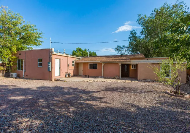 Photo 3 of Single family home for sale at 5201 Grande Dr NW, Albuquerque, NM 87107 | MLS# 1109133 | Listing updated on 2026-09-05