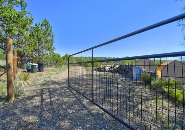 Photo 4 of Sale Pending at 1 Peak Rd, Edgewood, NM 87015 | MLS# 1109140 | Listing updated on 2026-09-13