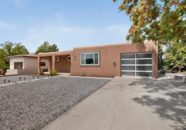 Photo 3 of Single family home for sale at 9801 Chapala Dr Ne, Albuquerque, NM 87111 | MLS# 1109164 | Listing updated on 2026-09-11