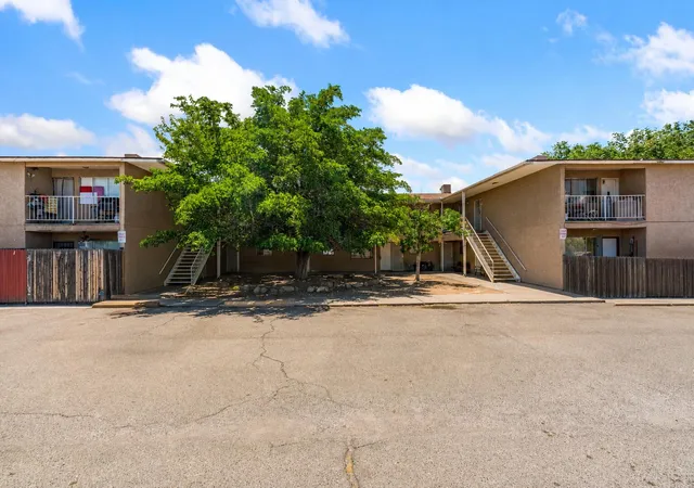 Photo 1 of Sale Pending at 225 Virginia St Se, Albuquerque, NM 87108 | MLS# 1109165 | Listing updated on 2026-08-31