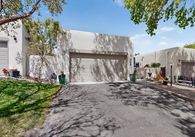 Photo 3 of Townhouse for sale at 3315 Esplanade Cir SE, Rio Rancho, NM 87124 | MLS# 1109178 | Listing updated on 2026-10-06