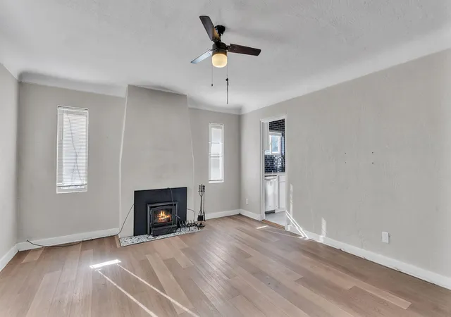 Photo 4 of Single family home for sale at 405 Carlisle Blvd NE, Albuquerque, NM 87106 | MLS# 1109218 | Listing updated on 2026-09-30