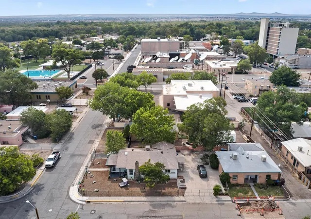 Photo 3 of House for sale at 1303-1305 Iron Ave SW, Albuquerque, NM 87102 | MLS# 1109233 | Listing updated on 2026-09-20