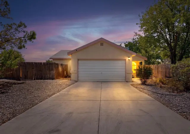 Photo 3 of Single family home for sale at 18 Timothy Ct, Los Lunas, NM 87031 | MLS# 1109258 | Listing updated on 2026-09-11