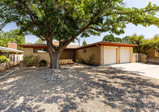 Photo 1 of Single family home for sale at 720 Manzano St Ne, Albuquerque, NM 87110 | MLS# 1109260 | Listing updated on 2026-09-04