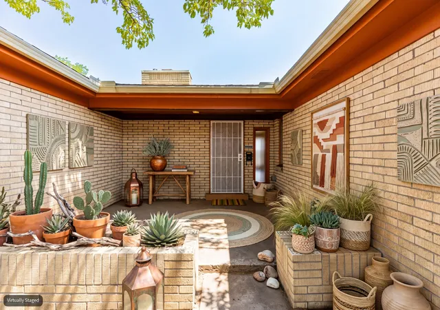 Photo 3 of Single family home for sale at 720 Manzano St Ne, Albuquerque, NM 87110 | MLS# 1109260 | Listing updated on 2026-09-04