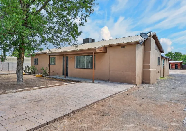 Photo 3 of Sale Pending at 5648 Greer Loop SW, Albuquerque, NM 87105 | MLS# 1109272 | Listing updated on 2026-09-12