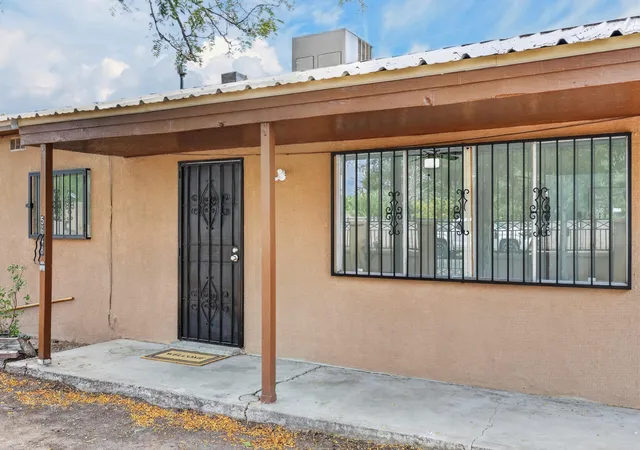 Photo 4 of Sale Pending at 5648 Greer Loop SW, Albuquerque, NM 87105 | MLS# 1109272 | Listing updated on 2026-09-12