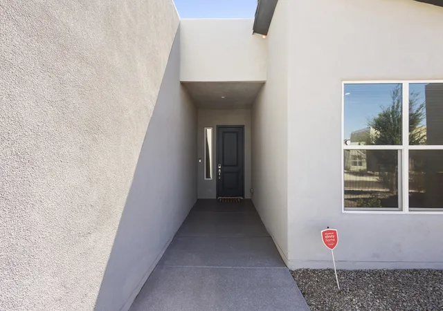 Photo 3 of Single family home for sale at 1691 Tesoro Loop Nw, Los Lunas, NM 87031 | MLS# 1109302 | Listing updated on 2026-09-03
