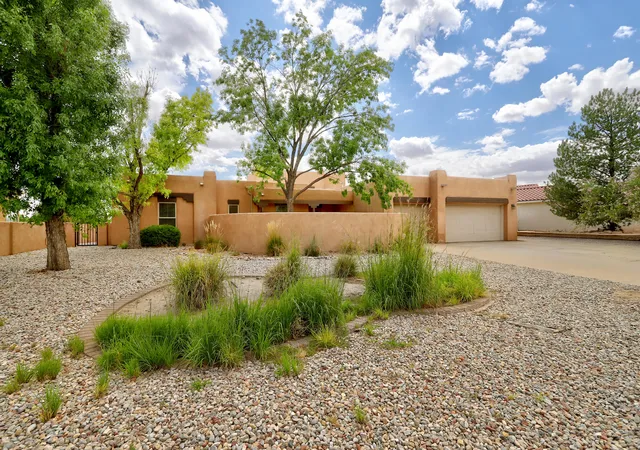 Photo 2 of Single family home for sale at 308 Nicklaus Dr Se, Rio Rancho, NM 87124 | MLS# 1109306 | Listing updated on 2026-09-11