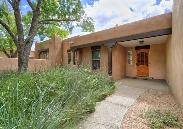Photo 3 of Single family home for sale at 308 Nicklaus Dr Se, Rio Rancho, NM 87124 | MLS# 1109306 | Listing updated on 2026-09-11