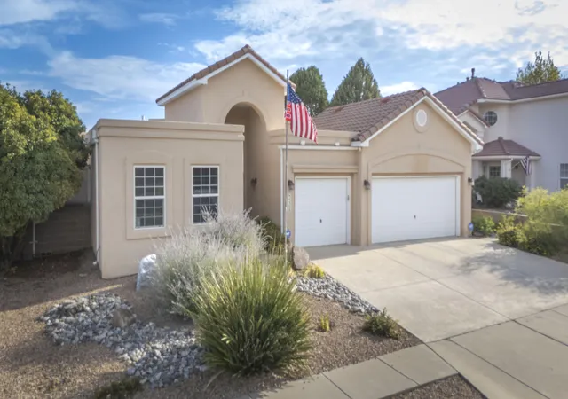 Photo 3 of Sale Pending at 4308 Rancho Centro Nw, Albuquerque, NM 87120 | MLS# 1109326 | Listing updated on 2026-08-31