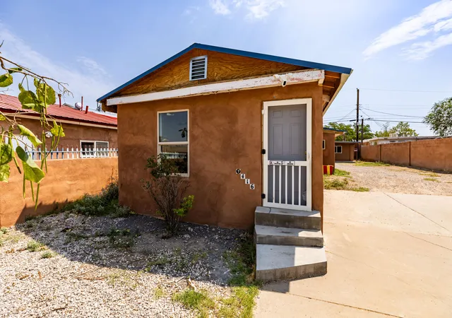 Photo 2 of Sale Pending at 416 Vermont St Ne, Albuquerque, NM 87108 | MLS# 1109328 | Listing updated on 2026-09-08