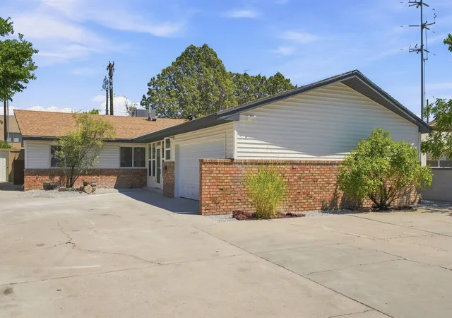 Photo 2 of Sale Pending at 1508 Rita Dr Ne, Albuquerque, NM 87106 | MLS# 1109332 | Listing updated on 2026-09-12