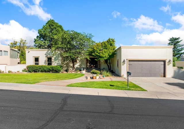 Photo 2 of Single family home for sale at 9806 Greenbrier Rd Ne, Albuquerque, NM 87111 | MLS# 1109342 | Listing updated on 2026-09-10