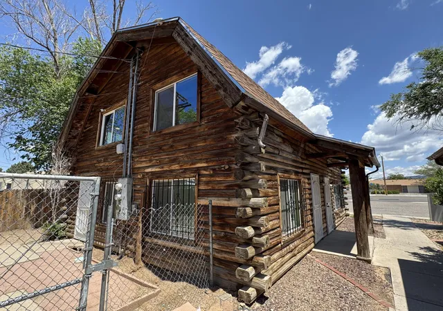 Photo 4 of Multi family home for sale at 1131 Louisiana Blvd SE, Albuquerque, NM 87108 | MLS# 1109343 | Listing updated on 2026-09-11