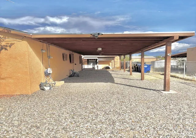 Photo 4 of Sale Pending at 2820 W 8th Street NW, Albuquerque, NM 87107 | MLS# 1109399 | Listing updated on 2026-09-10