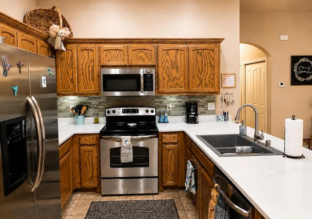 Photo 4 of Townhouse for sale at 932 Sellers Dr NE, Albuquerque, NM 87112 | MLS# 1109401 | Listing updated on 2026-09-10