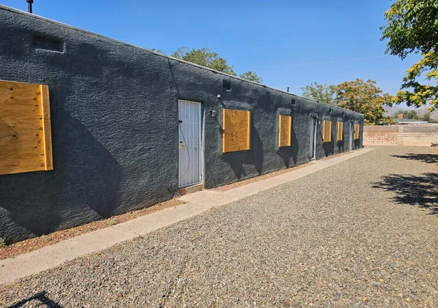 Photo 3 of House for sale at 336 Rhode Is St NE, Albuquerque, NM 87108 | MLS# 1109419 | Listing updated on 2026-09-02