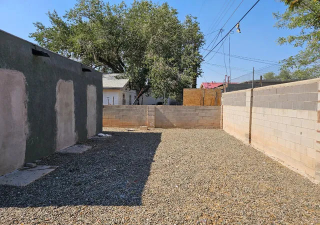 Photo 4 of House for sale at 336 Rhode Is St NE, Albuquerque, NM 87108 | MLS# 1109419 | Listing updated on 2026-09-02