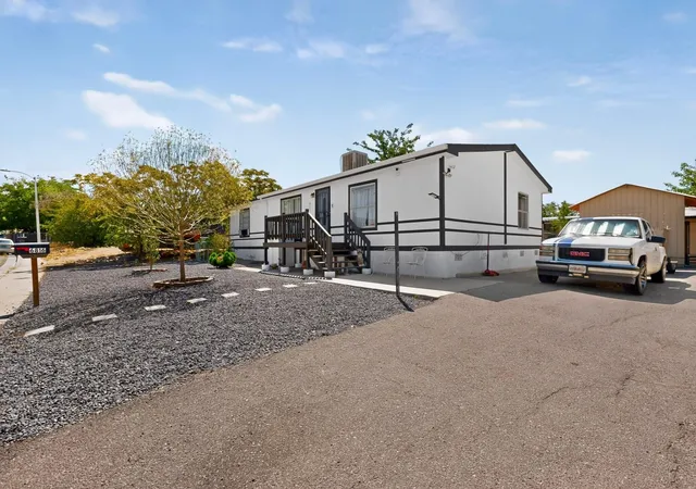 Photo 3 of Manufactured home for sale at 6816 San Francisco Rd NE, Albuquerque, NM 87109 | MLS# 1109422 | Listing updated on 2026-09-22