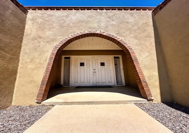 Photo 2 of Single family home for sale at 80 N Sienna Ct Ne, Rio Rancho, NM 87124 | MLS# 1109427 | Listing updated on 2026-09-09