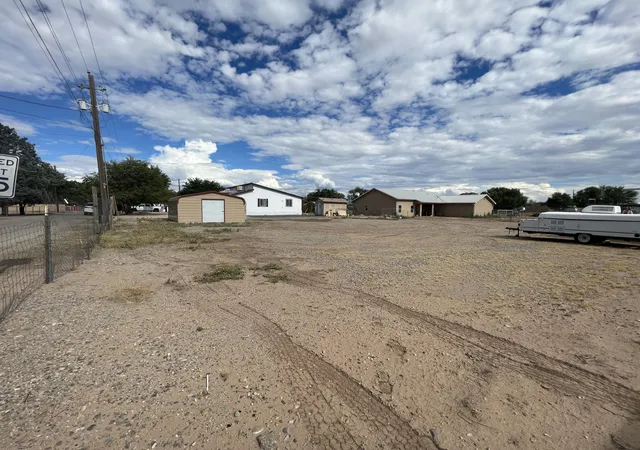 Photo 4 of Manufactured home for sale at 1415 Donna Rd, Bosque Farms, NM 87068 | MLS# 1109453 | Listing updated on 2026-09-17