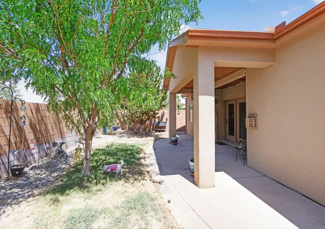 Photo 2 of Single family home for sale at 10811 Saltillo St Nw, Albuquerque, NM 87114 | MLS# 1109456 | Listing updated on 2026-09-21