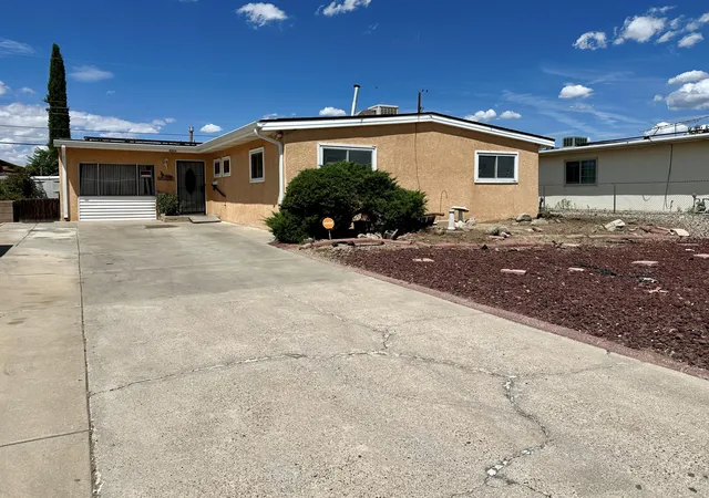 Photo 2 of Single family home for sale at 4505 Palo Duro Ave Ne, Albuquerque, NM 87110 | MLS# 1109468 | Listing updated on 2026-09-10