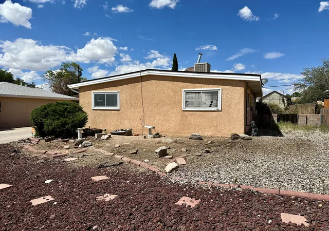 Photo 4 of Single family home for sale at 4505 Palo Duro Ave NE, Albuquerque, NM 87110 | MLS# 1109468 | Listing updated on 2026-09-10