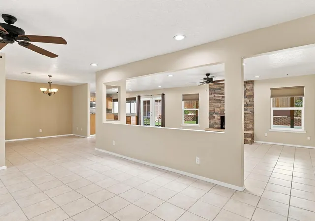 Photo 4 of Sale Pending at 5300 Dee Dr NE, Albuquerque, NM 87111 | MLS# 1109404 | Listing updated on 2026-09-09