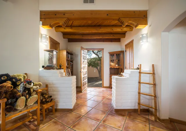 Photo 3 of Single family home for sale at 800 Acebo Rd Ne, Rio Rancho, NM 87124 | MLS# 1109465 | Listing updated on 2026-09-27