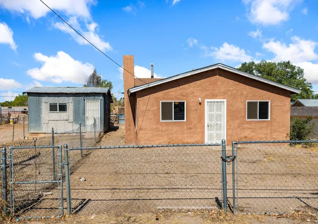 Photo 2 of Sale Pending at 6413 Edith Blvd Ne, Albuquerque, NM 87107 | MLS# 1109477 | Listing updated on 2026-09-09