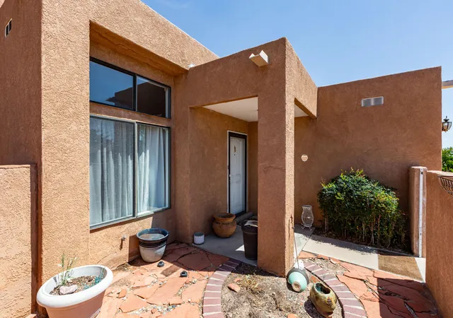 Photo 2 of Sale Pending at 7515 Corte Plateada Nw, Albuquerque, NM 87120 | MLS# 1109484 | Listing updated on 2026-09-29