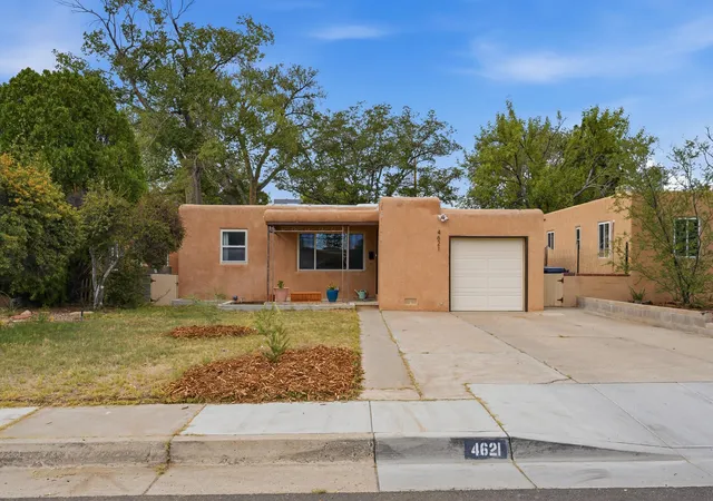 Photo 1 of Sale Pending at 4621 Crest Ave Se, Albuquerque, NM 87108 | MLS# 1109489 | Listing updated on 2026-09-04