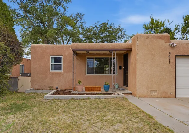 Photo 2 of Sale Pending at 4621 Crest Ave Se, Albuquerque, NM 87108 | MLS# 1109489 | Listing updated on 2026-09-04