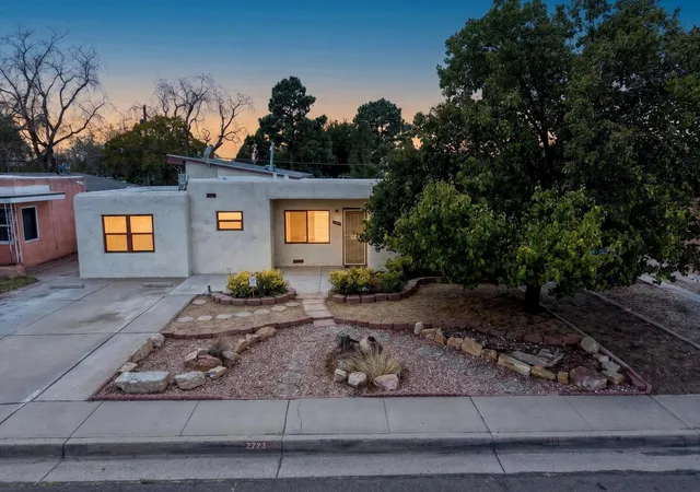 Photo 2 of Single family home for sale at 2723 Sierra Dr Ne, Albuquerque, NM 87110 | MLS# 1109522 | Listing updated on 2026-09-10