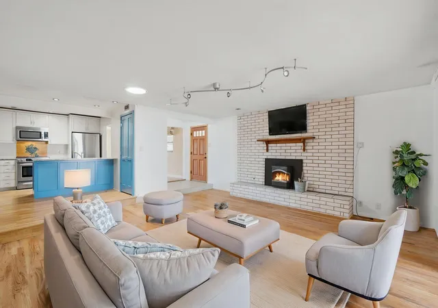 Photo 3 of Single family home for sale at 205 Natalie Ave NW, Albuquerque, NM 87107 | MLS# 1109530 | Listing updated on 2026-08-31
