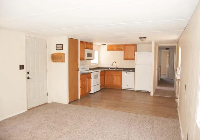 Photo 2 of Manufactured home for sale at 4004 Wallace St Se, Albuquerque, NM 87105 | MLS# 1109538 | Listing updated on 2026-08-31