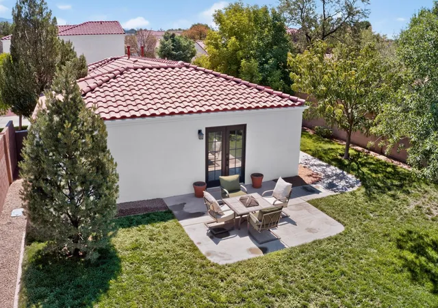 Photo 3 of Sale Pending at 1304 Villa Campo Ne, Albuquerque, NM 87113 | MLS# 1109550 | Listing updated on 2026-09-12