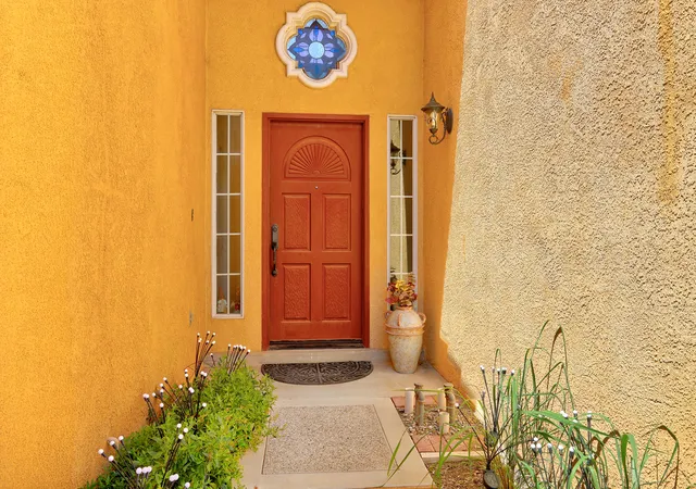 Photo 3 of Sale Pending at 5913 Painted Pony Dr Nw, Albuquerque, NM 87120 | MLS# 1109574 | Listing updated on 2026-09-28