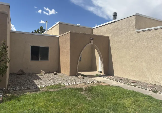 Photo 2 of Condo for sale at 1355 Rio Rancho Blvd Se #APT B, Rio Rancho, NM 87124 | MLS# 1109565 | Listing updated on 2026-10-06