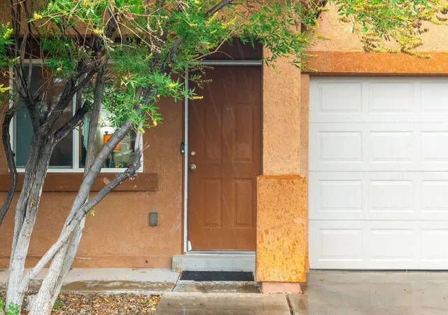 Photo 3 of Sale Pending at 3808 Lonesome Ridge St Ne, Rio Rancho, NM 87144 | MLS# 1109584 | Listing updated on 2026-08-31