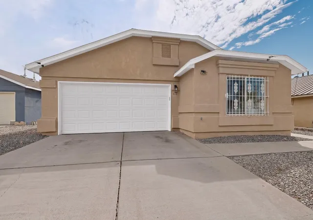 Photo 1 of Single family home for sale at 512 Leeward Dr Nw, Albuquerque, NM 87121 | MLS# 1109590 | Listing updated on 2026-09-11