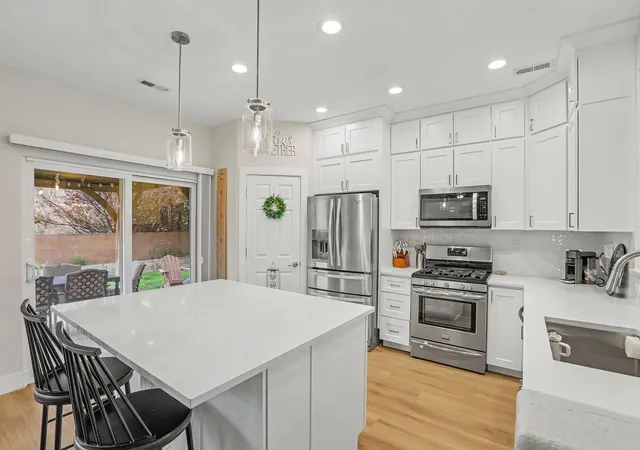 Photo 2 of Single family home for sale at 22 Monte Vista Dr Ne, Rio Rancho, NM 87124 | MLS# 1109604 | Listing updated on 2026-09-10