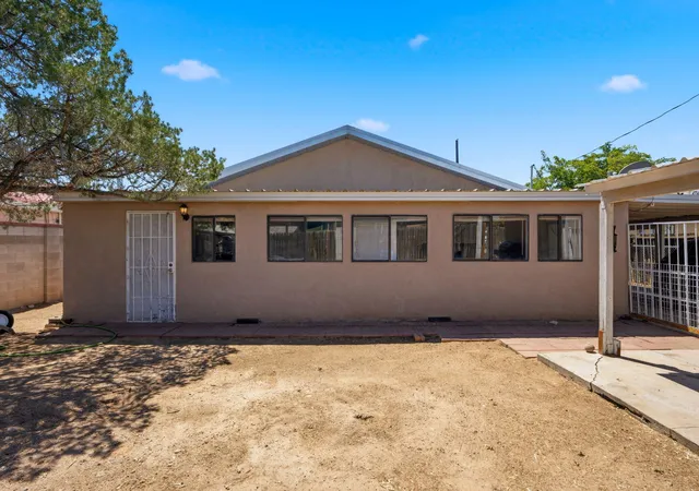 Photo 3 of Single family home for sale at 5607 Alta Vista Ct Sw, Albuquerque, NM 87105 | MLS# 1109610 | Listing updated on 2026-09-11