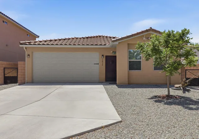 Photo 2 of Single family home for sale at 3932 Jaxson Ln, Santa Fe, NM 87507 | MLS# 1109615 | Listing updated on 2026-09-12